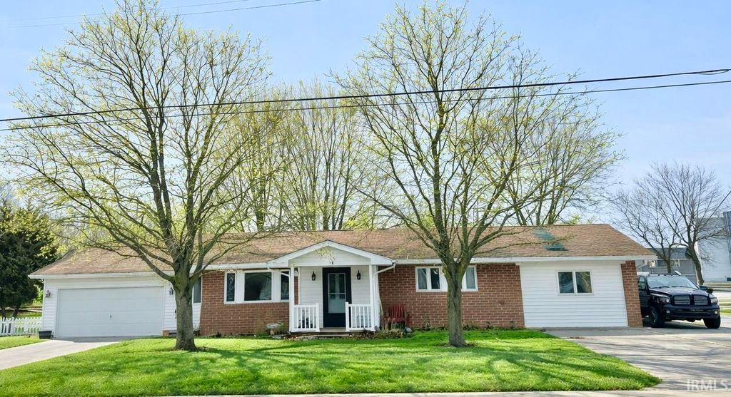 Photo of 308 S Main Street, Amboy, IN 46911 (MLS # 202606281)