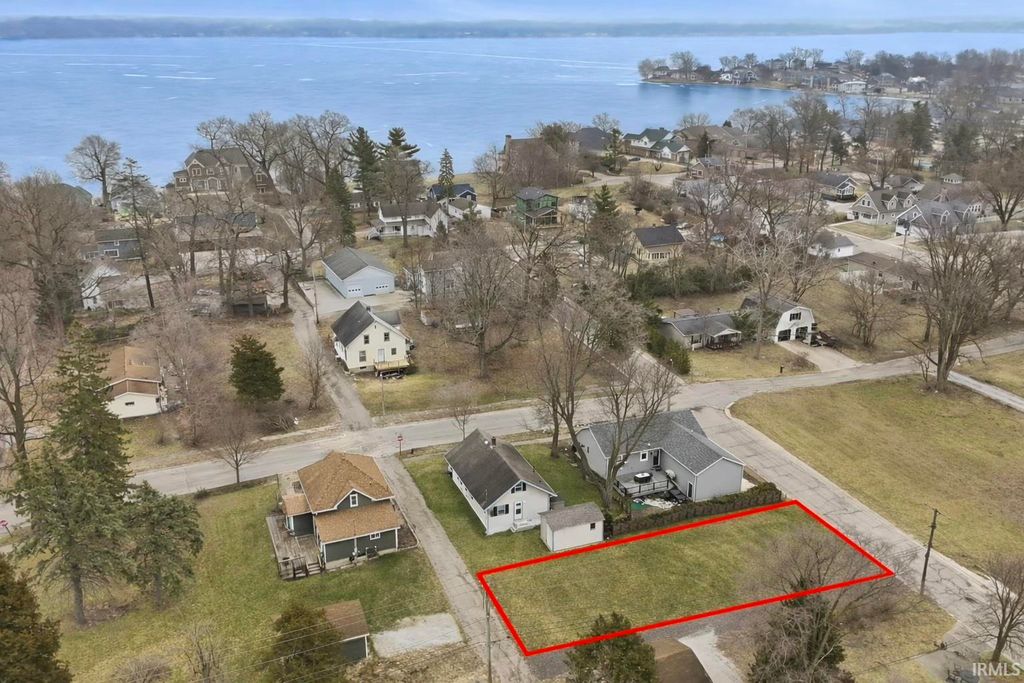 Photo of 815 E Akron Street, Culver, IN 46511 (MLS # 202607121)