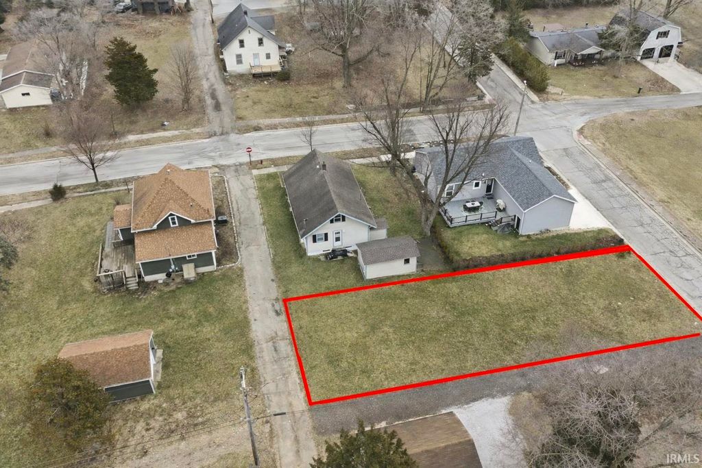 Photo of 815 E Akron Street, Culver, IN 46511 (MLS # 202607121)