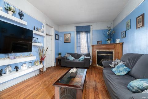 Tiny photo for 603 Bates Street, Logansport, IN 46947 (MLS # 202531894)