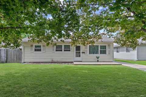 Tiny photo for 2508 Oxford Street, Lafayette, IN 47909 (MLS # 202536667)