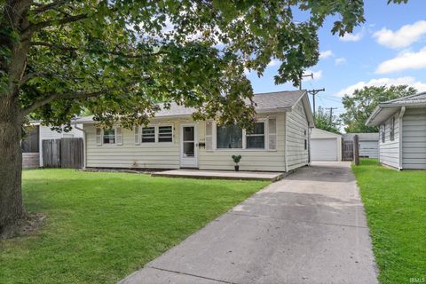 Photo of 2508 Oxford Street, Lafayette, IN 47909 (MLS # 202536667)