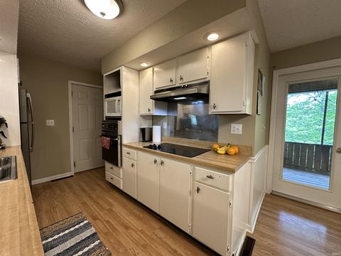 Tiny photo for 2306 Rattlesnake Road, Spencer, IN 47460 (MLS # 202616213)