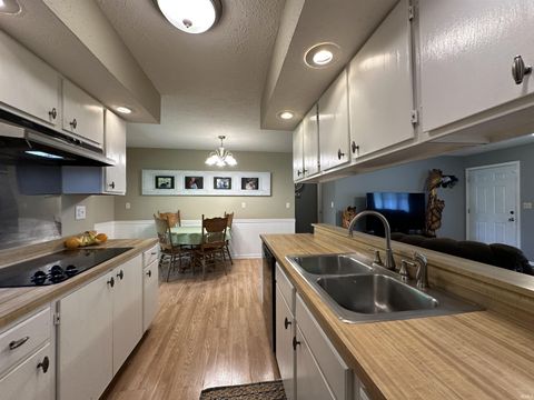 Tiny photo for 2306 Rattlesnake Road, Spencer, IN 47460 (MLS # 202616213)