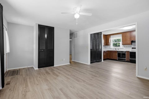 Tiny photo for 113 Chateau Court, Kokomo, IN 46902 (MLS # 202623249)
