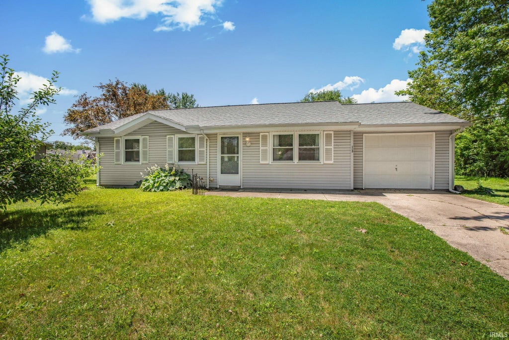 Photo of 113 Chateau Court, Kokomo, IN 46902 (MLS # 202623249)
