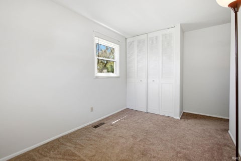 Tiny photo for 113 Chateau Court, Kokomo, IN 46902 (MLS # 202623249)