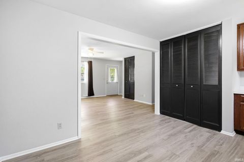 Tiny photo for 113 Chateau Court, Kokomo, IN 46902 (MLS # 202623249)