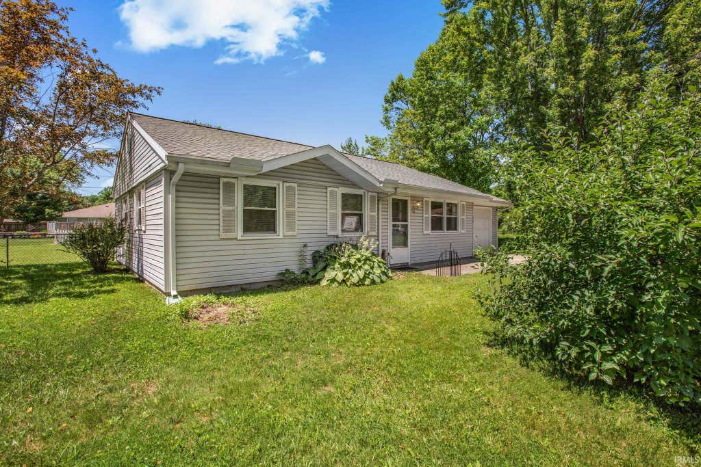 Photo of 113 Chateau Court, Kokomo, IN 46902 (MLS # 202623249)