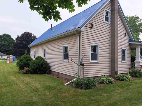 Tiny photo for 622 S Market Street, Winamac, IN 46996 (MLS # 202522460)