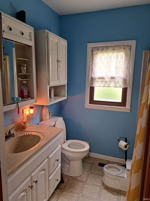 Tiny photo for 622 S Market Street, Winamac, IN 46996 (MLS # 202522460)