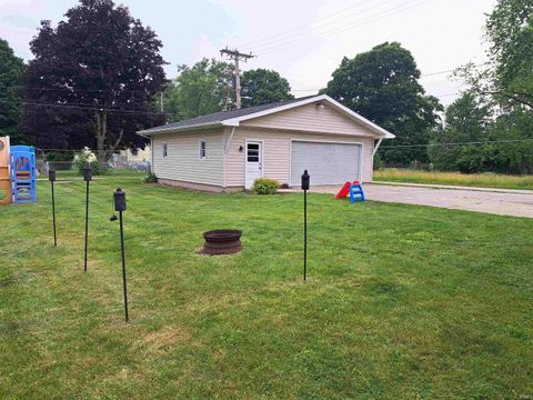 Tiny photo for 622 S Market Street, Winamac, IN 46996 (MLS # 202522460)