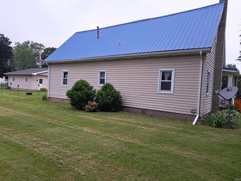 Tiny photo for 622 S Market Street, Winamac, IN 46996 (MLS # 202522460)
