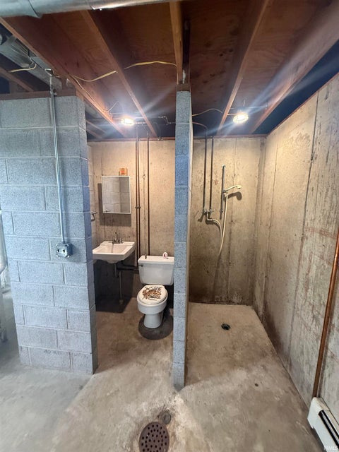 Tiny photo for 2363 E STATE Street, Huntington, IN 46750 (MLS # 202644864)