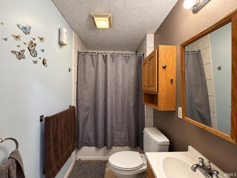 Tiny photo for 322 W Mitchell Street, Kendallville, IN 46755 (MLS # 202638905)