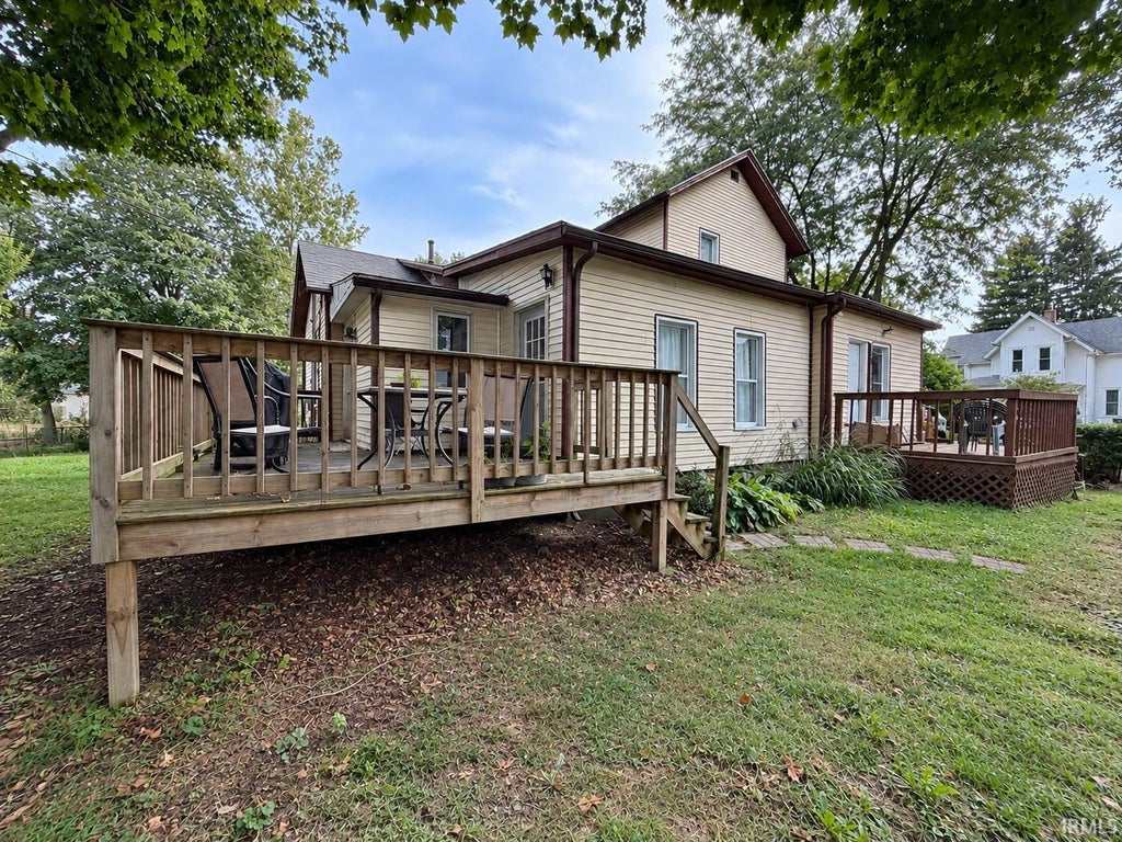 Photo of 322 W Mitchell Street, Kendallville, IN 46755 (MLS # 202638905)