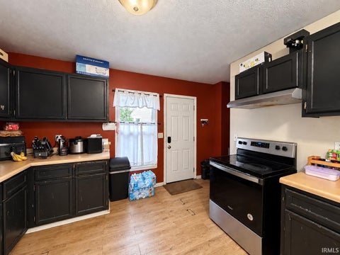 Tiny photo for 322 W Mitchell Street, Kendallville, IN 46755 (MLS # 202638905)
