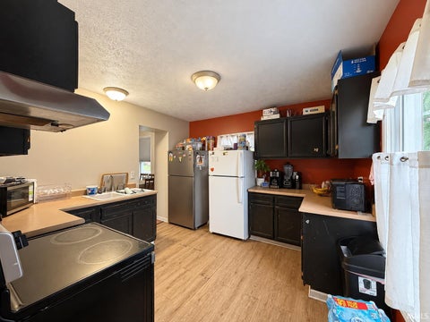Tiny photo for 322 W Mitchell Street, Kendallville, IN 46755 (MLS # 202638905)
