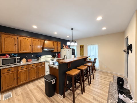 Tiny photo for 322 W Mitchell Street, Kendallville, IN 46755 (MLS # 202638905)