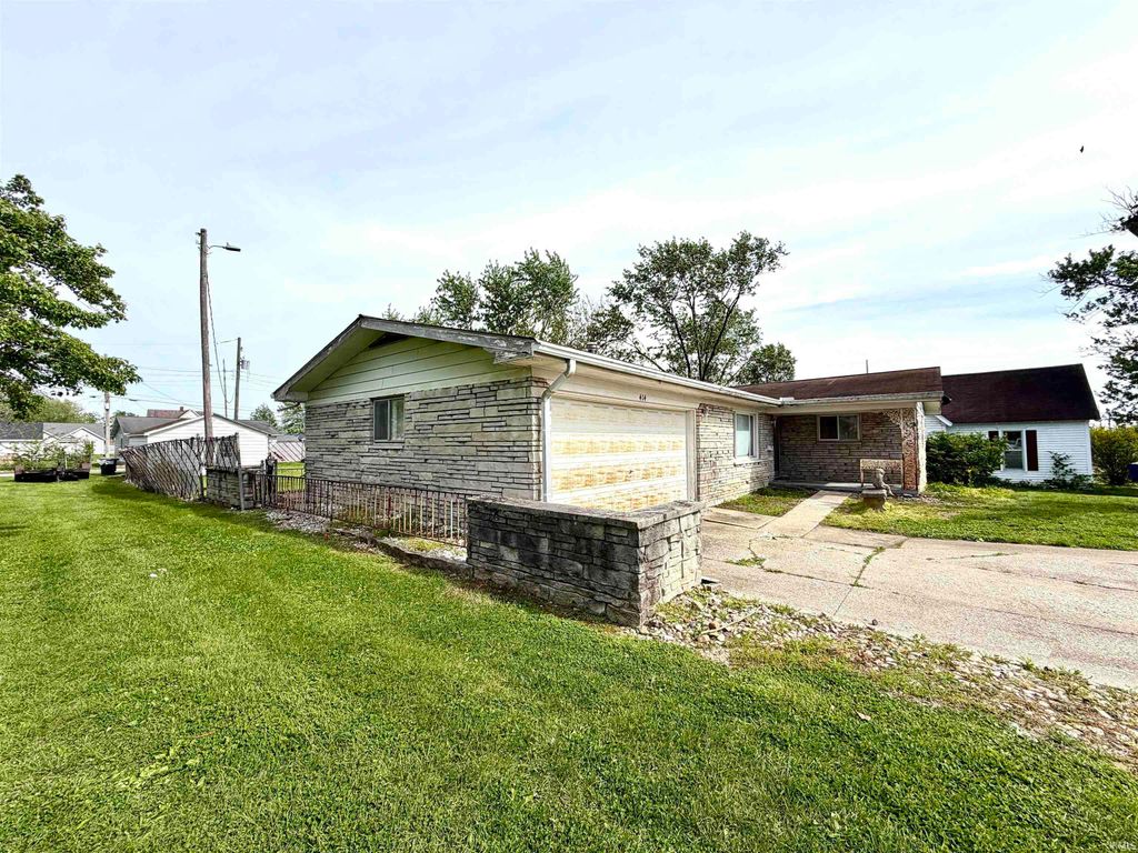 Photo of 414 N Street, Bedford, IN 47421 (MLS # 202614371)