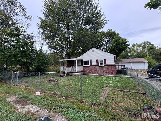 Photo of 404 W Harvard Avenue, Muncie, IN 47303 (MLS # 202639115)