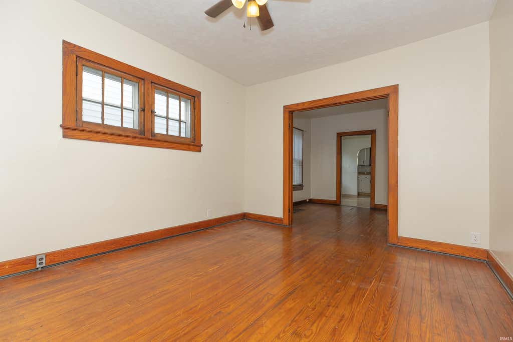 Photo of 1910 N Weinbach Avenue, Evansville, IN 47711 (MLS # 202631148)