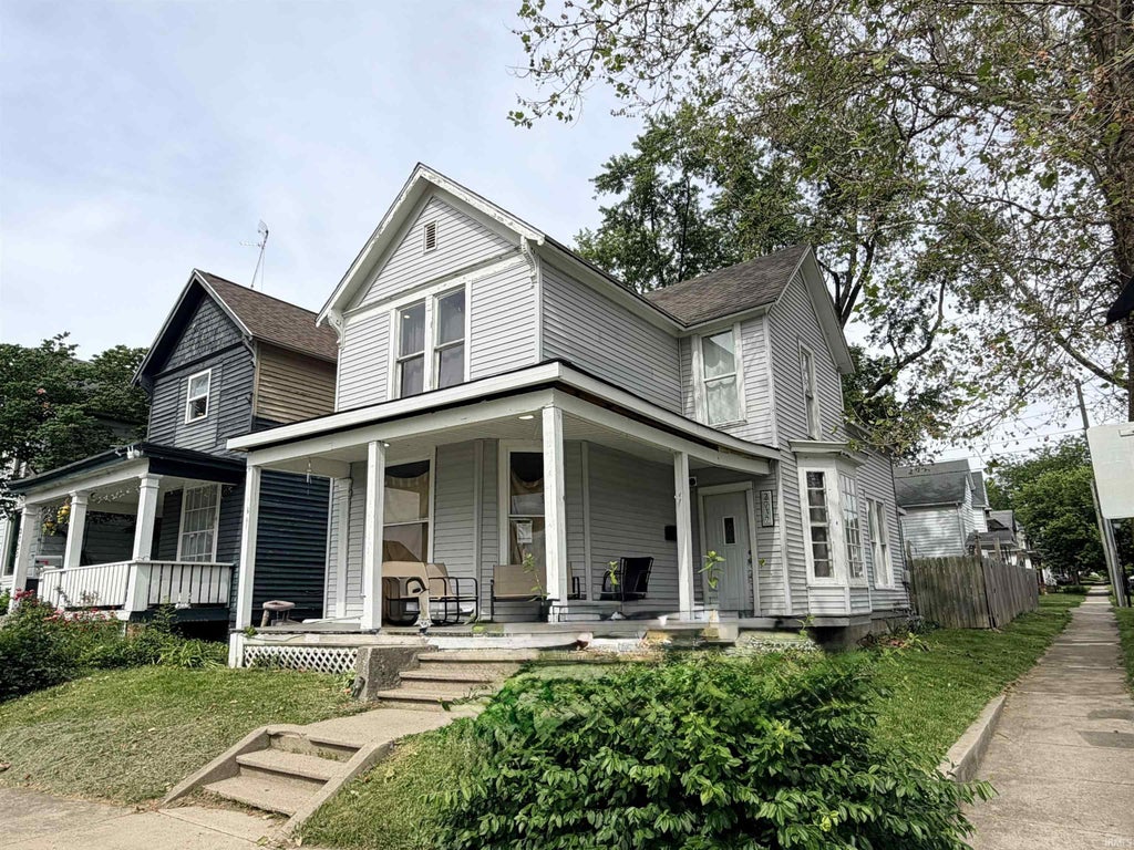 Photo of 2737 Hoagland Avenue, Fort Wayne, IN 46807 (MLS # 202621248)