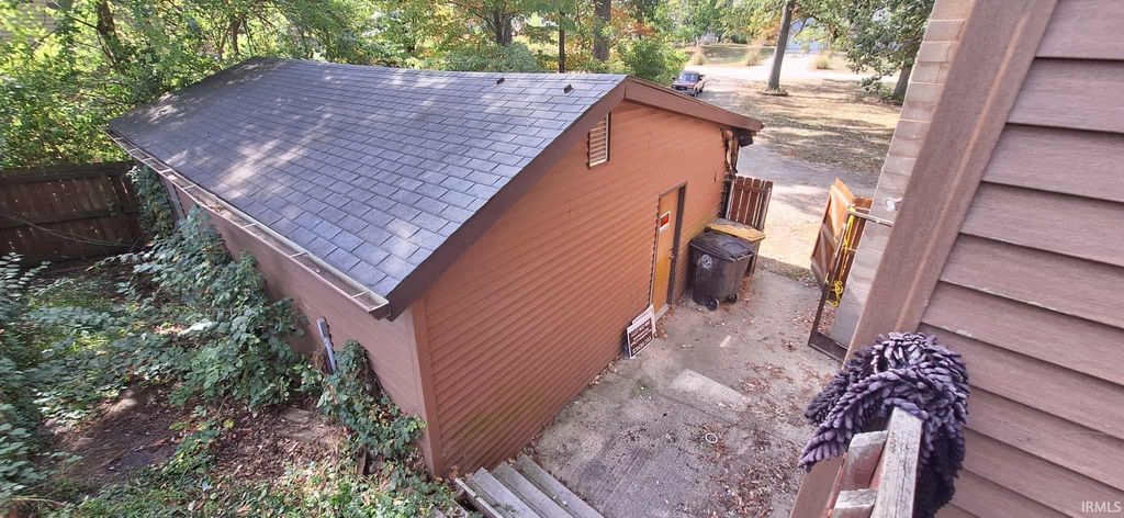 Photo of 2926 Sprunger Road, Fort Wayne, IN 46808 (MLS # 202540289)