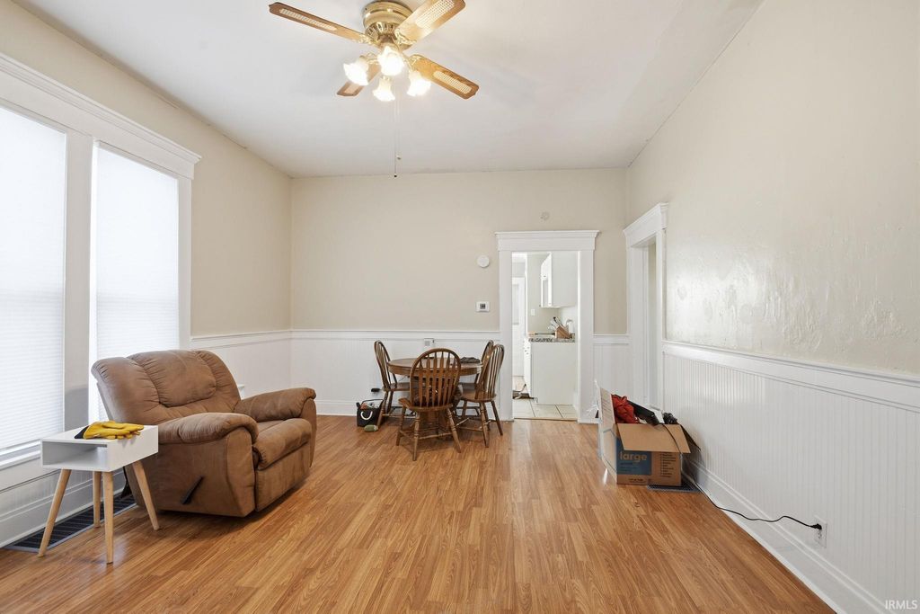 Photo of 1309 W JACKSON St, Muncie, IN 47303 (MLS # 202615593)