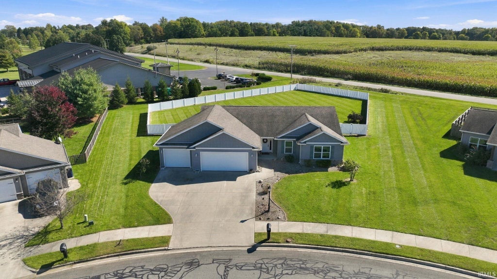 Photo of 201 Chickadee Lane, Warsaw, IN 46580 (MLS # 202642951)
