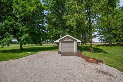 Tiny photo for 5666 W County Rd 950 N, Rossville, IN 46065 (MLS # 202640254)