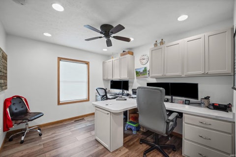 Tiny photo for 5666 W County Rd 950 N, Rossville, IN 46065 (MLS # 202640254)