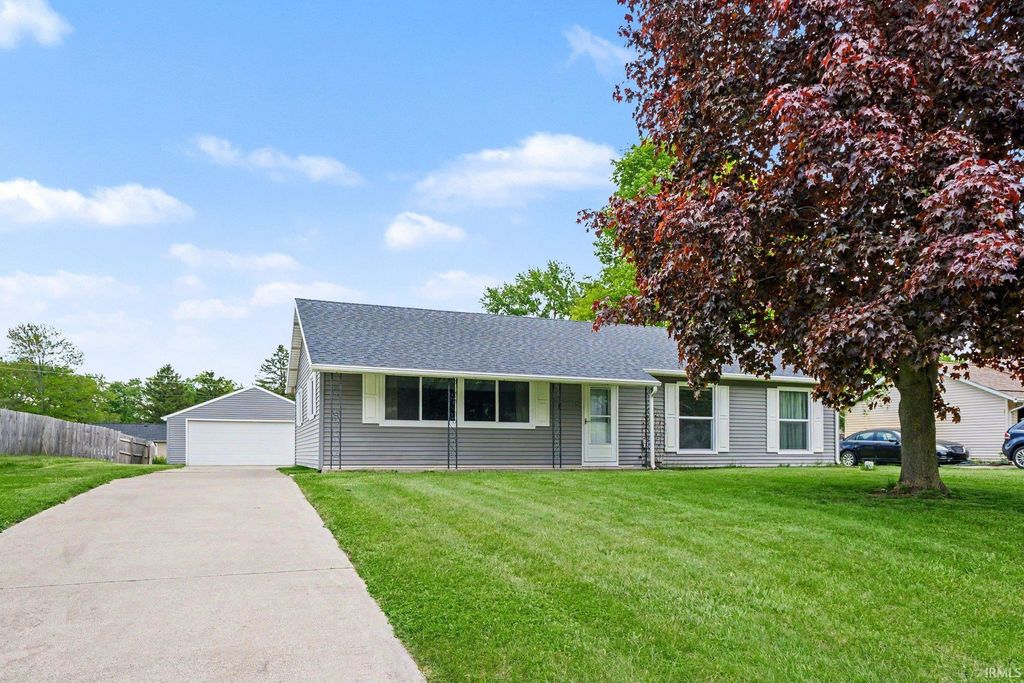 Photo of 59656 Lee Avenue, Elkhart, IN 46517 (MLS # 202617613)