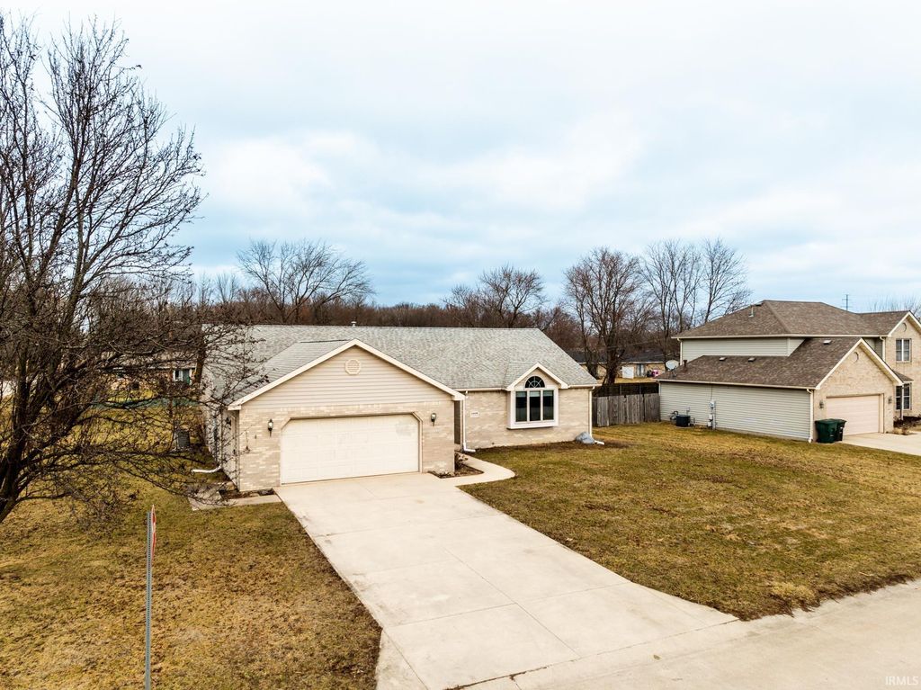 Photo of 5608 W Wedgewood Lane, Muncie, IN 47304 (MLS # 202605675)