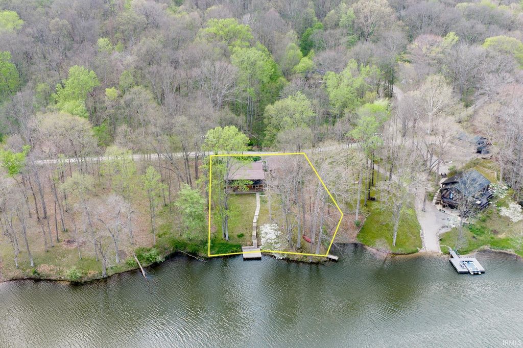 Photo of 4534 Executive Drive, Spencer, IN 47460 (MLS # 202614956)