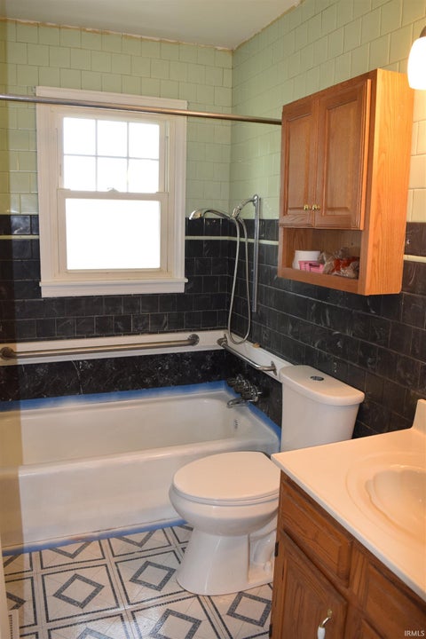 Tiny photo for 5718 Plainview Drive, Evansville, IN 47720 (MLS # 202638831)