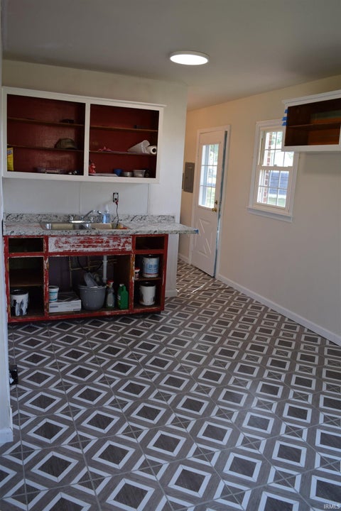 Tiny photo for 5718 Plainview Drive, Evansville, IN 47720 (MLS # 202638831)