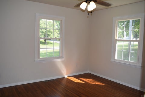 Tiny photo for 5718 Plainview Drive, Evansville, IN 47720 (MLS # 202638831)