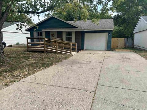 Photo of 4121 Hillside Drive, Lafayette, IN 47909 (MLS # 202542403)