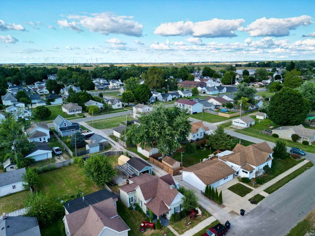 Photo of 2412 S B Street, Elwood, IN 46036 (MLS # 202605588)