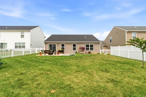 Tiny photo for 14041 Aloes Passage, Fort Wayne, IN 46845 (MLS # 202628927)
