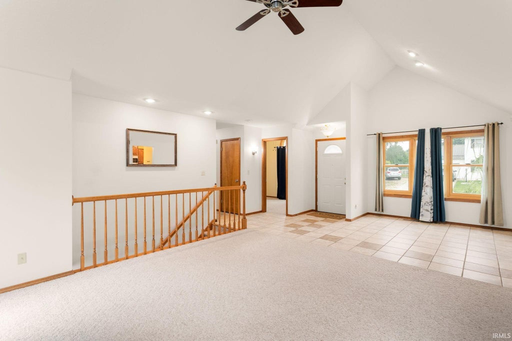 Photo of 54960 E Sunray Drive, Osceola, IN 46561 (MLS # 202633329)