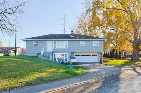 Photo of 4059 Cottage Avenue, Mishawaka, IN 46544 (MLS # 202546332)