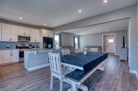 Tiny photo for 2938 Donna Dee Drive, Evansville, IN 47725 (MLS # 202614216)