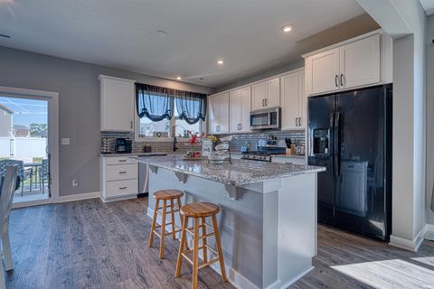 Tiny photo for 2938 Donna Dee Drive, Evansville, IN 47725 (MLS # 202614216)