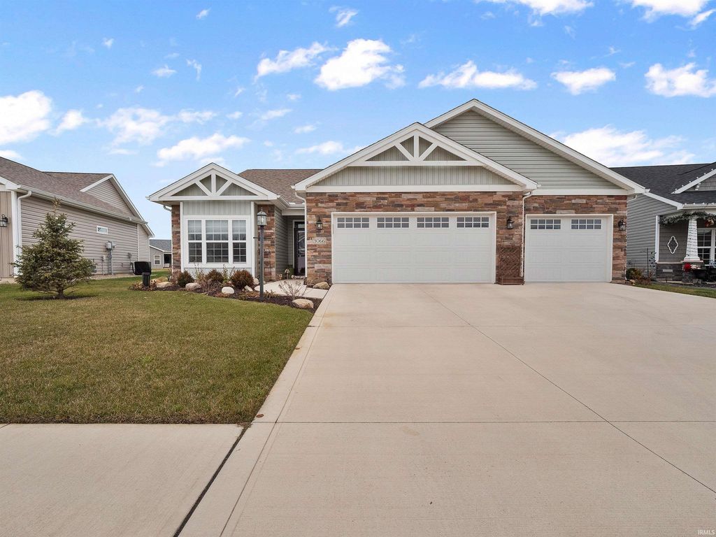 Photo of 3066 E Rocky Way, Winona Lake, IN 46590 (MLS # 202548137)