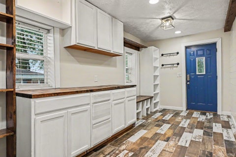 Tiny photo for 7334 W Bensart Drive, Claypool, IN 46510 (MLS # 202638879)