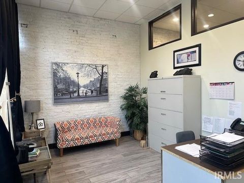 Tiny photo for 920-926 Main Street, Lafayette, IN 47901 (MLS # 202511688)