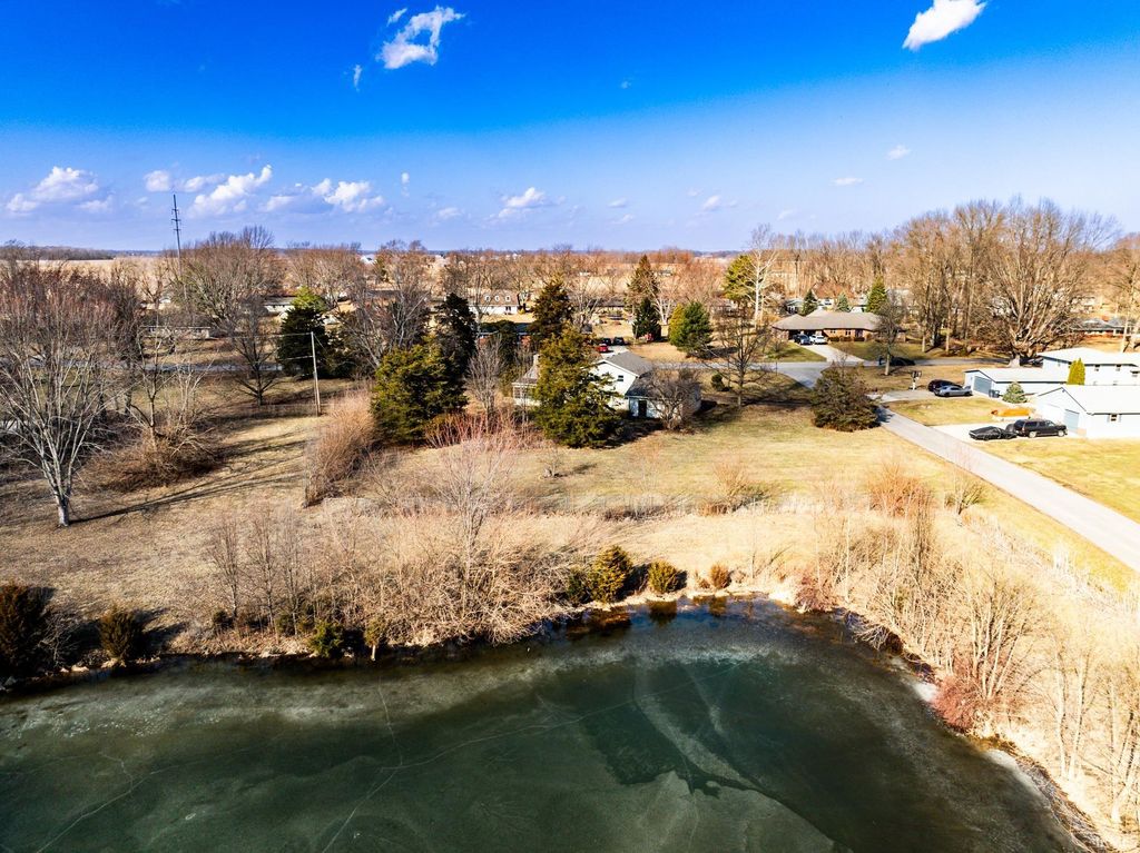 Photo of 1501 W Red Maple Road, Muncie, IN 47303 (MLS # 202605236)