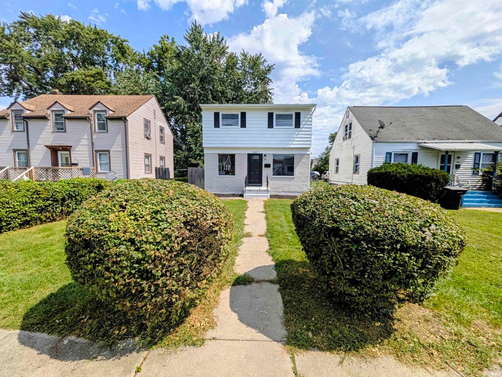 Photo of 442 S Albert Avenue, South Bend, IN 46619 (MLS # 202636077)